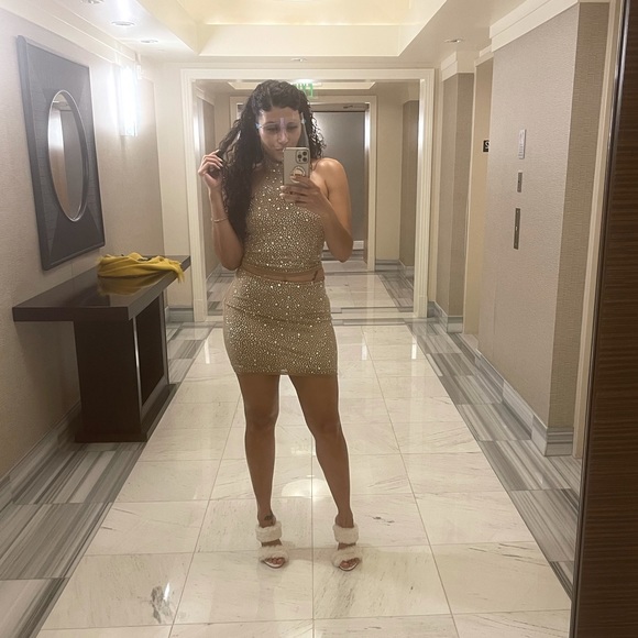 Two piece stone set - Picture 2 of 5